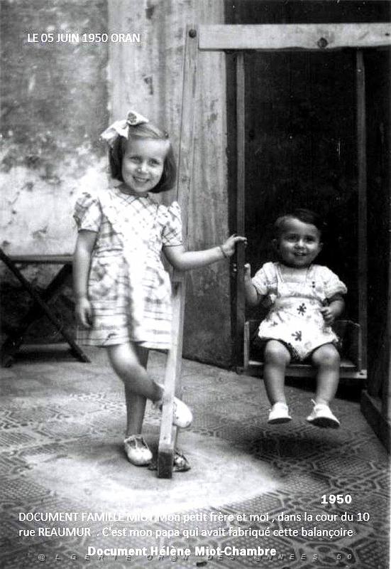 Oran- SDV- 5030- 1950 06 05 Dans ma cour 10 rue Reaumur.JPG